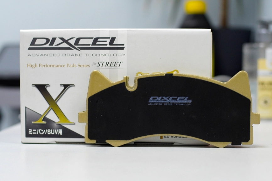 Тормозные колодки Dixcel X type X-1111873 MB W205 A205 S305 C63 C190 R190 AMG GT Akebono® передние W205 C63 AMG фото 3