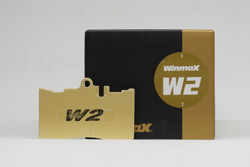 Тормозные колодки Winmax W2 600 EP390 Lexus LS Toyota Celsior UCF30 UCF31 передние фото 1