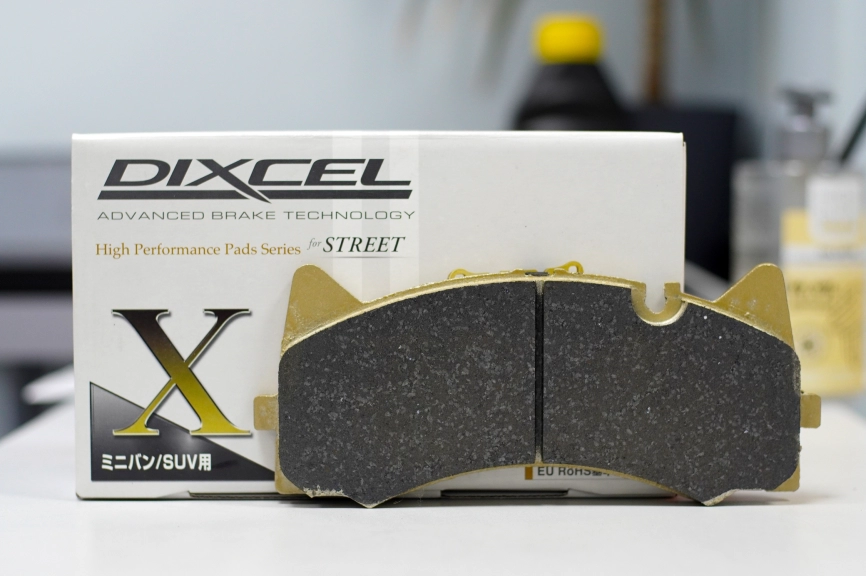 Тормозные колодки Dixcel X type X-1111873 MB W205 A205 S305 C63 C190 R190 AMG GT Akebono® передние W205 C63 AMG фото 2